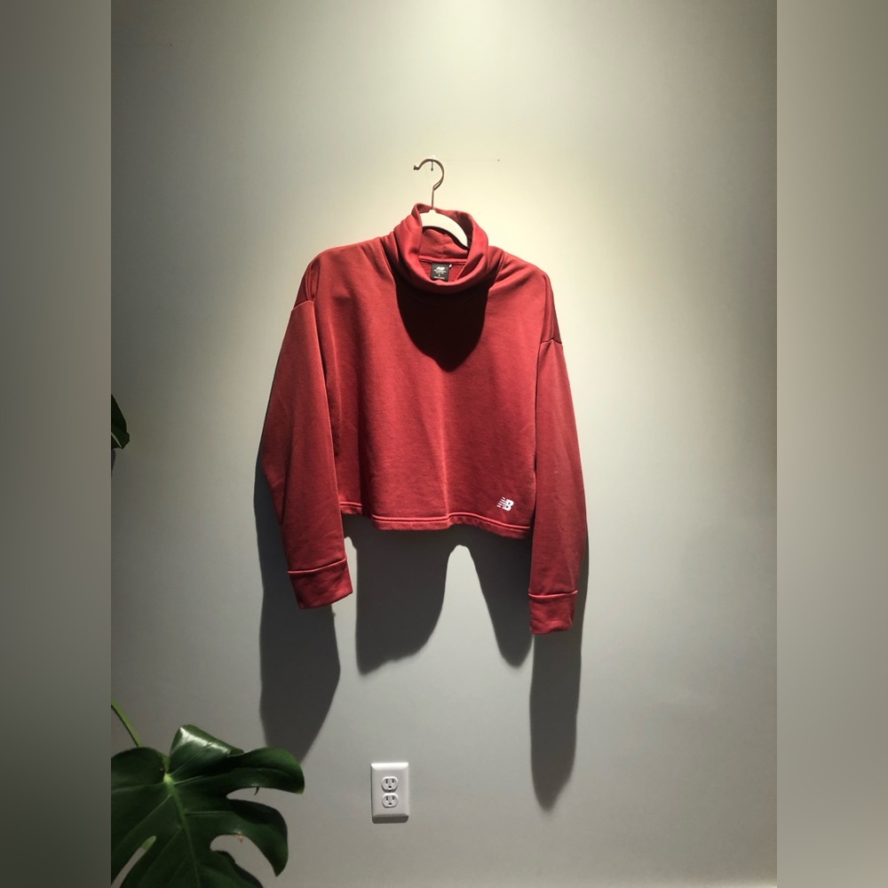 New balance turtleneck sweatshirt